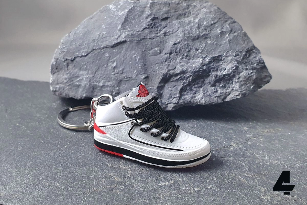 Mini sneakers "Air Jordan 2 High Chicago", porte-clés